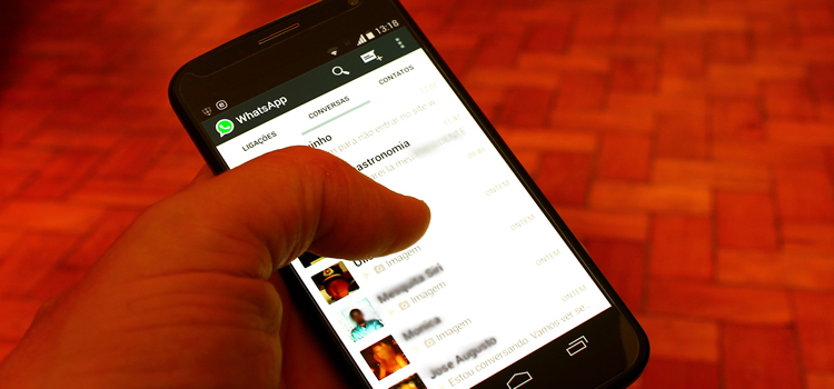 Descubra-se-seu-celular-está-sendo-espionado