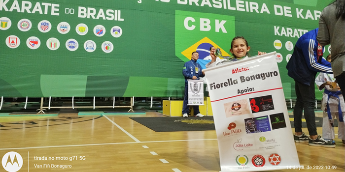 A Atleta Fiorella Bonaguro conquista sua primeira medalha da CBK