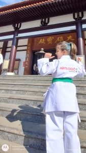 Fiorella Bonaguro - Atleta de Karate - Templo Zulai - Cotia